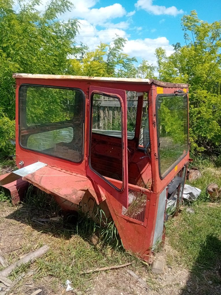Se vinde două 650 forestier