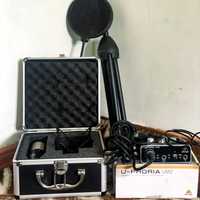 Студийный микрофон AKG P220 + звуковая карта / Фильтр / Шнуры