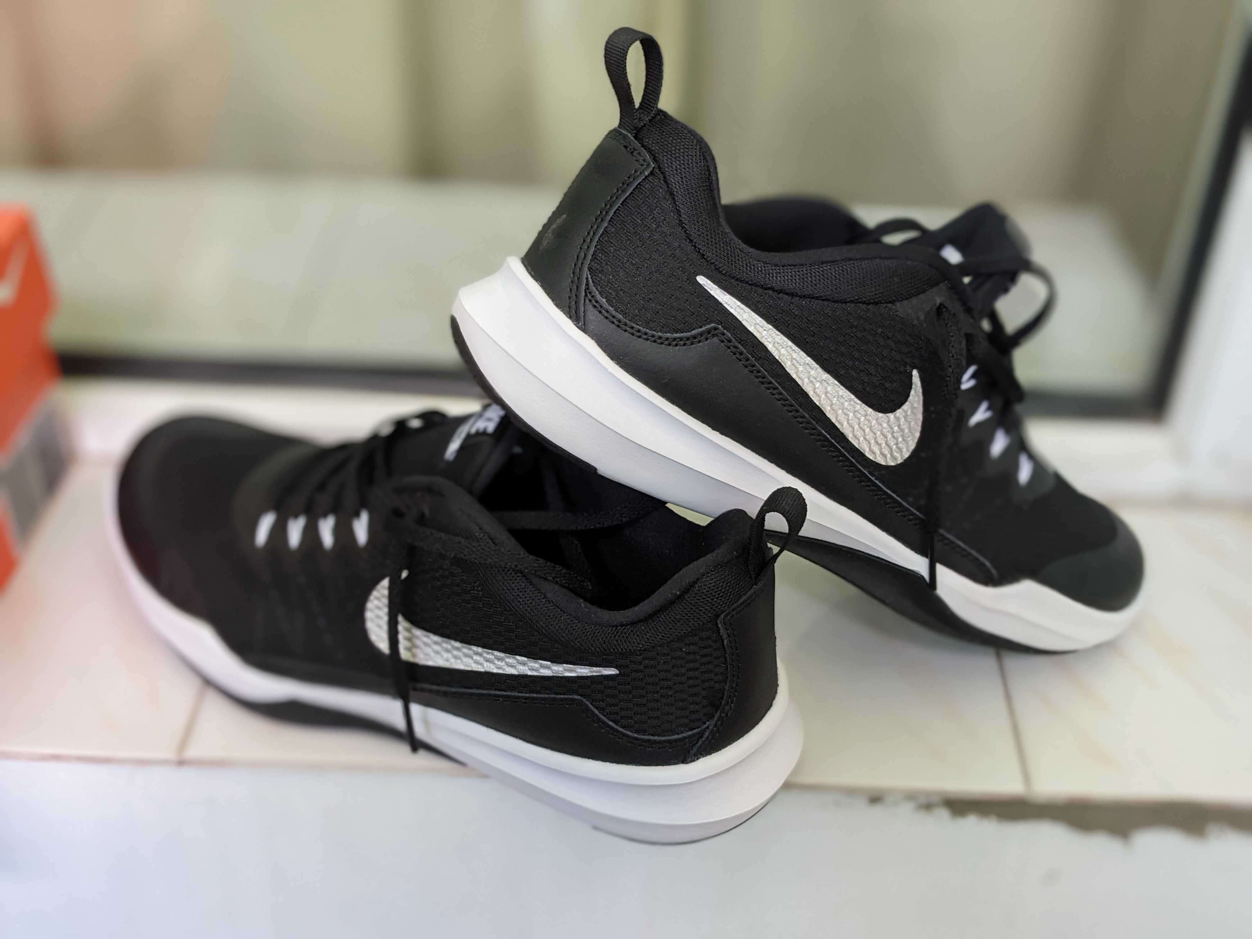 Nike Legend Trainers