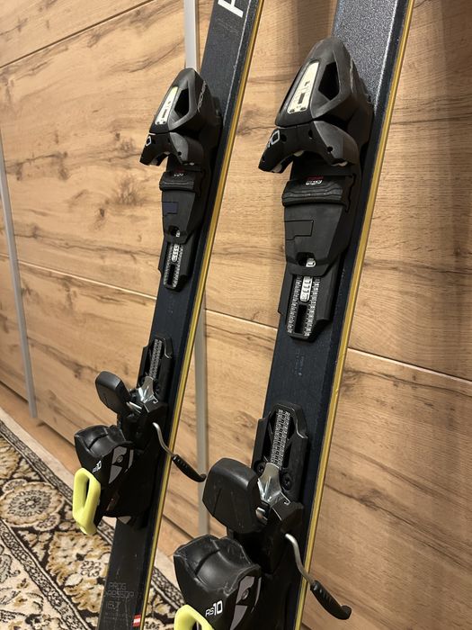 Schiuri Fischer F17 Progressor 167cm + legături RS10