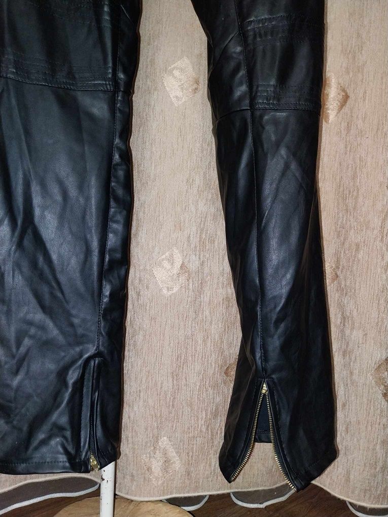 2XL Черни мъжки панталони от еко кожа