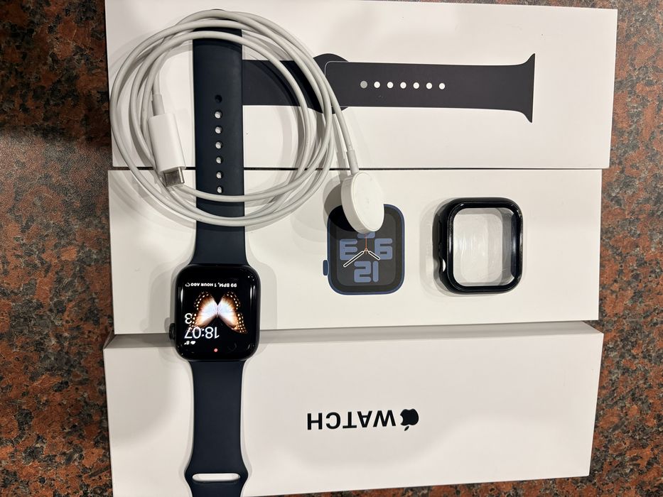 Часовник Apple Watch SE (Gen 2) 44mm