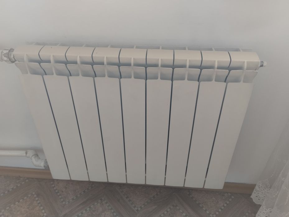 Батареи отопления . Биметаллические батареи б.у