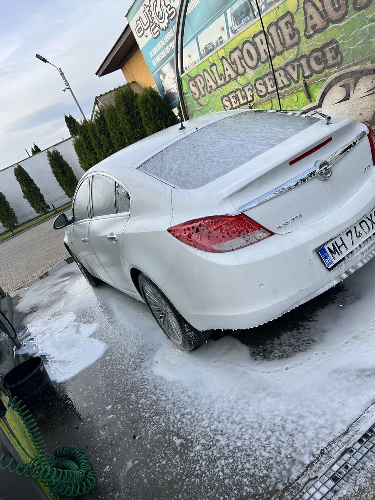 Vând sau schimb Opel Insignia 2013