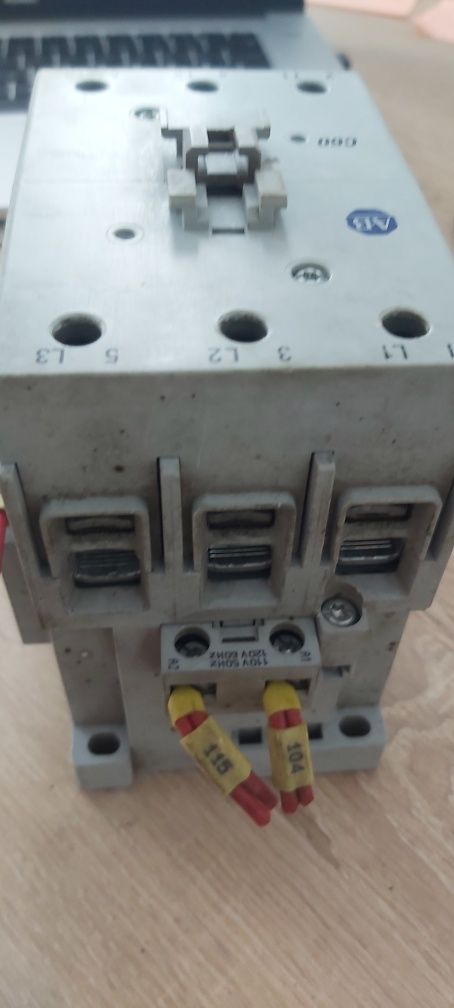 contactor trifazat clasificat IEC 100-C60*00