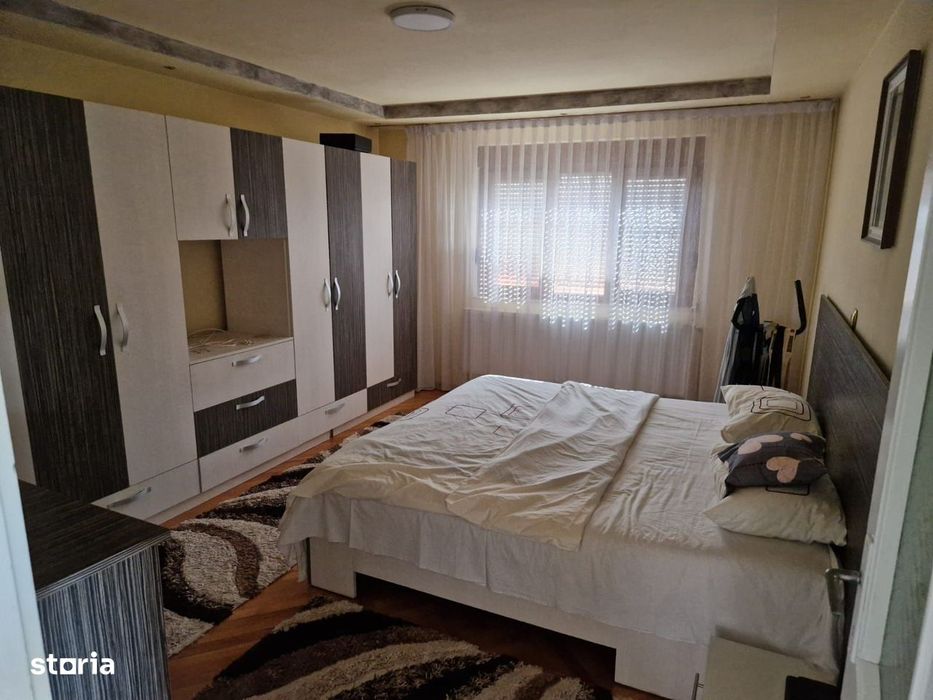 Casa 4 +1 camere de vanzare in Marghita, Bihor