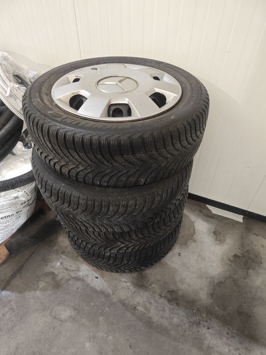 Гуми с джанти 205/55/16 мерцедес