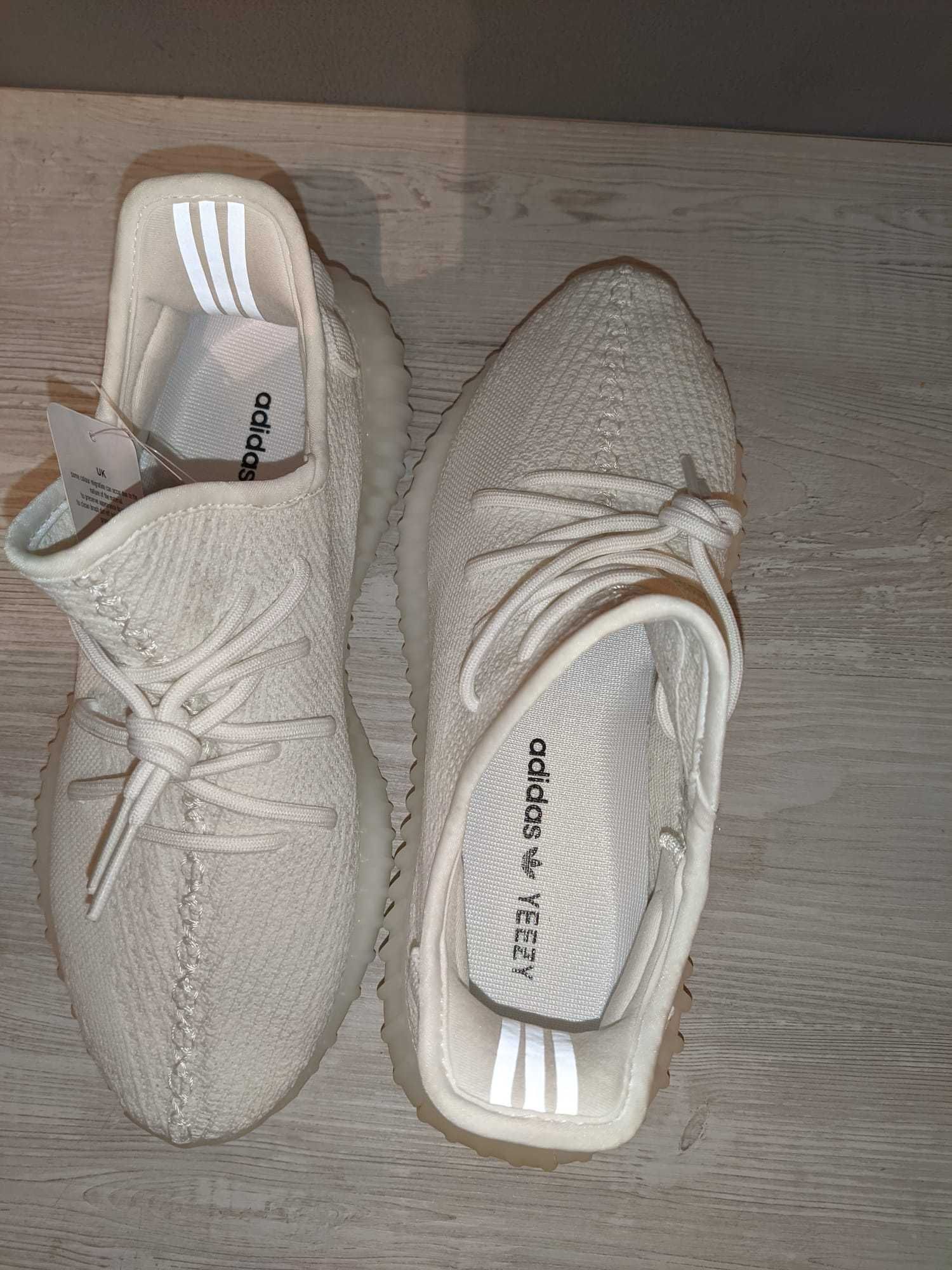 Vand Yeezy 350 Cream Triple White noi, marimea 42.5 (fit 42)