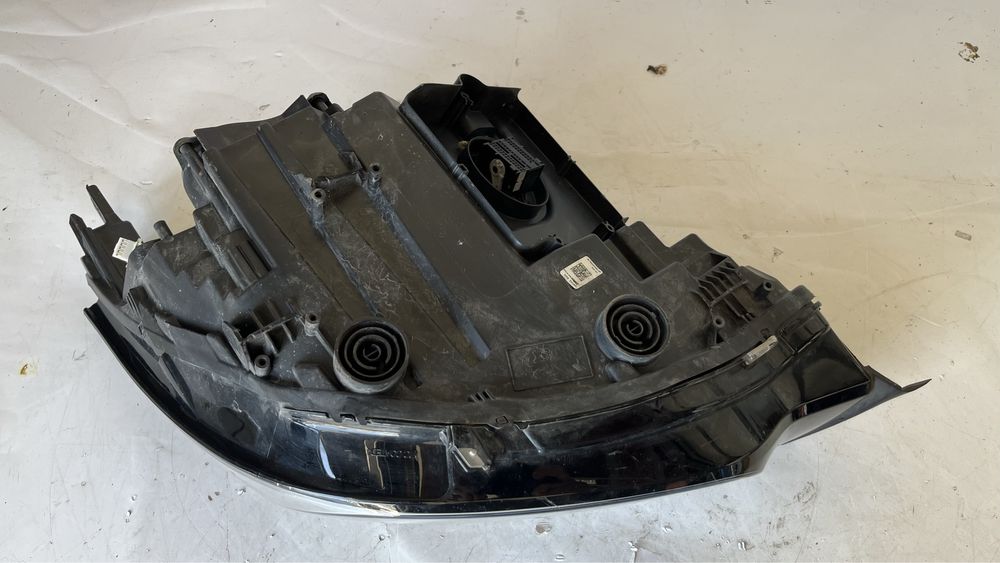 Ляв фар BMW I3 (2019-2022)