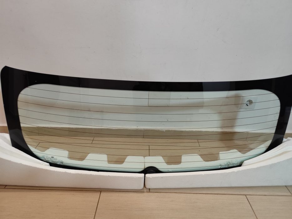 Vând Luneta Hyundai i20