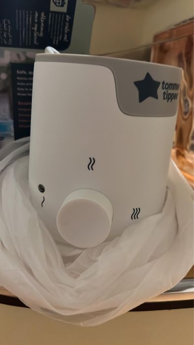 Incalzitor biberoane Tommee Tippee Easy Warm