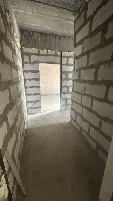 1 хонали уй сотилади 47 кв.м