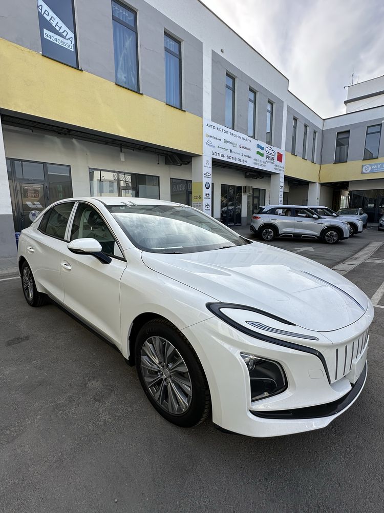 Hongqi EQM5 2024 va 2025 yili