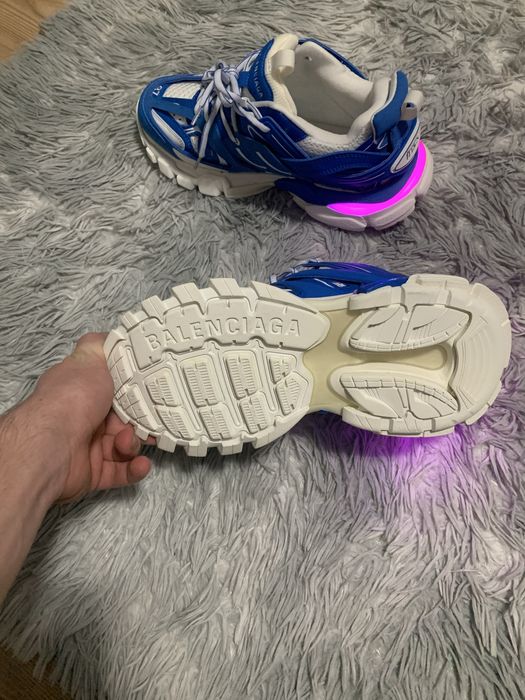 Balenciaga track led