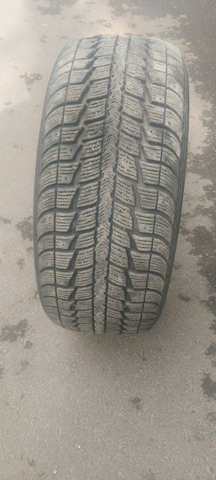 Срочно продам зимние шины хорошего качества состояние отличное