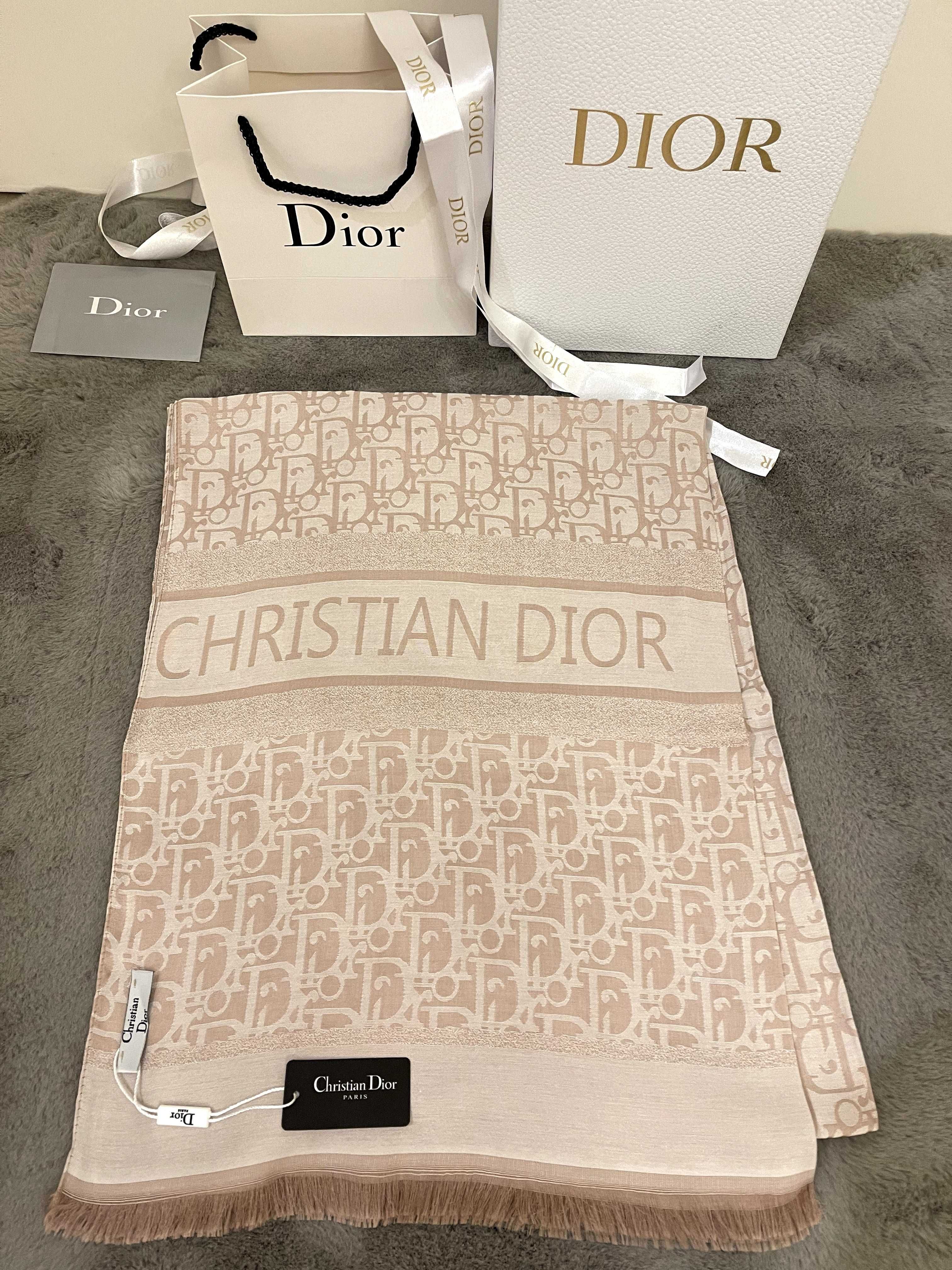 Eșarfa Christian Dior Paris