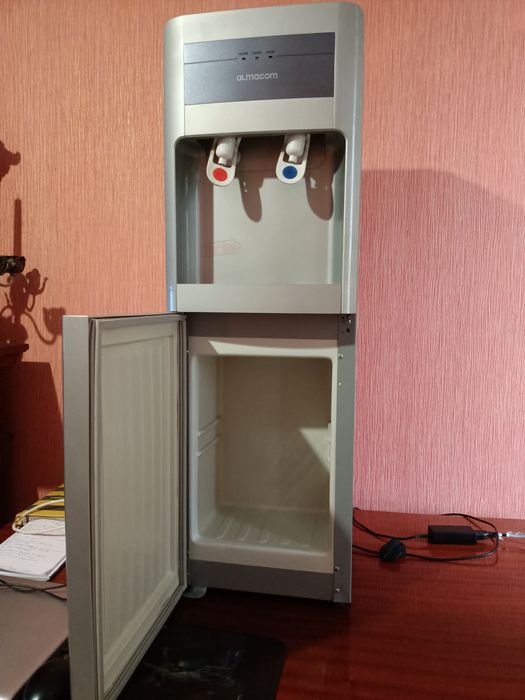 Диспенсер для воды