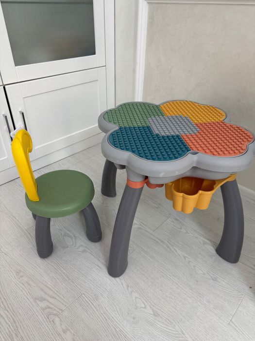 Детский стол-трасформер конструктор со стульчиком