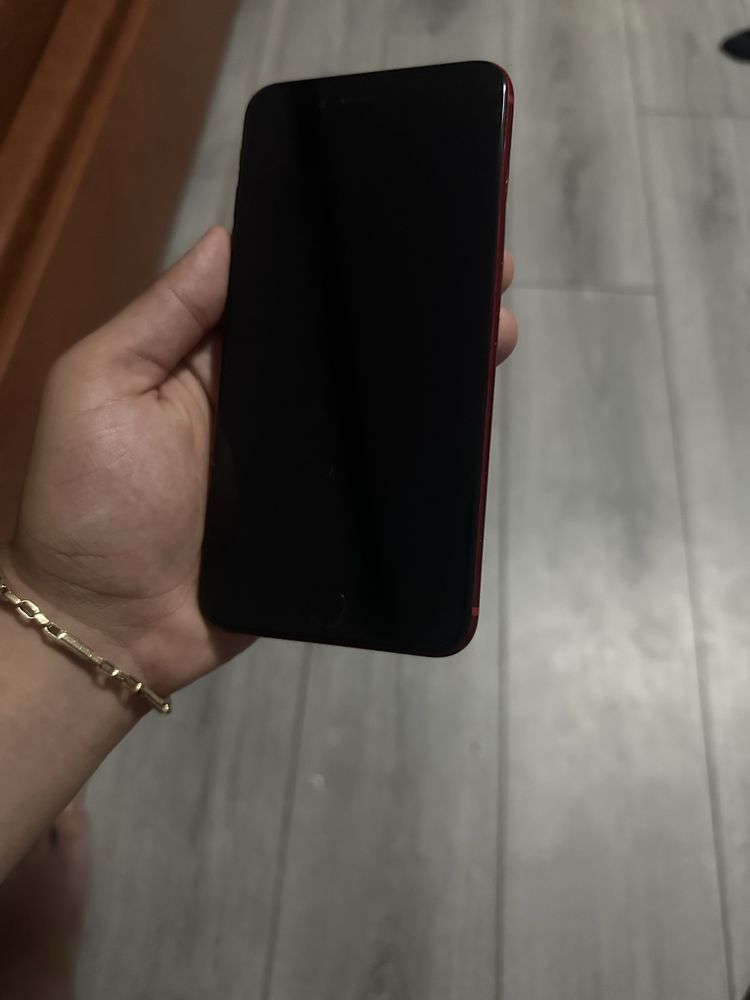 Iphone 8 plus red