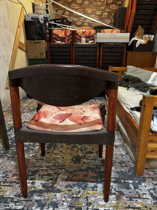 Трапезни столове