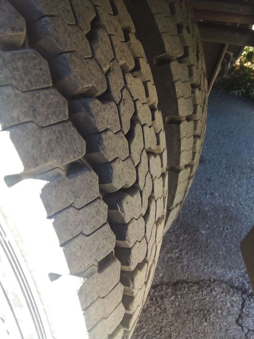 Камион марка Мерцедес