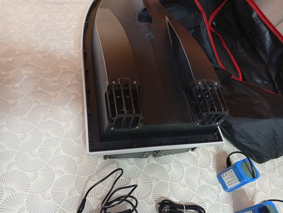 Лодка за захранка D19