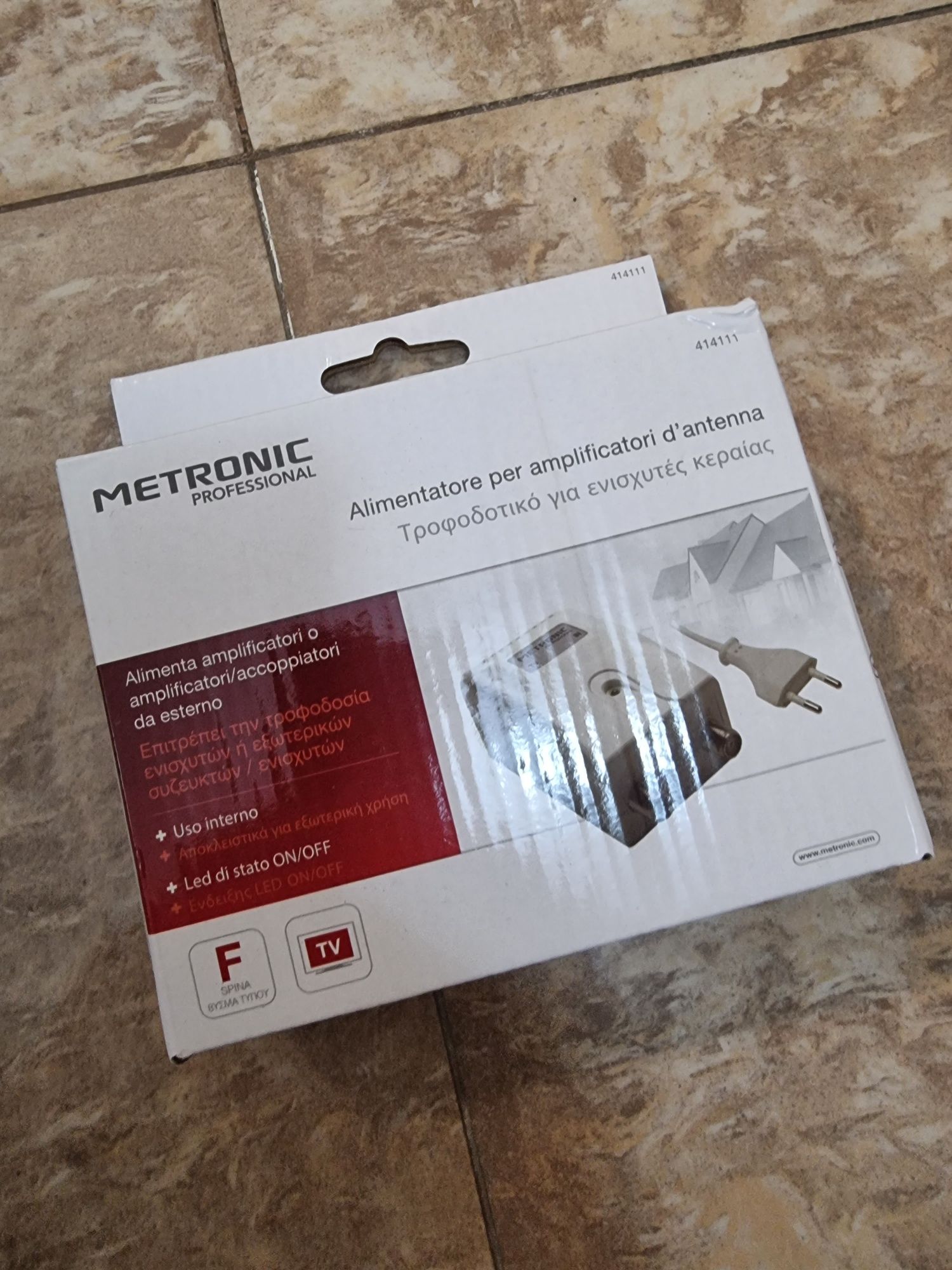 Metronic 414111 Sursă de alimentare pentru amplificatoare de antenă,