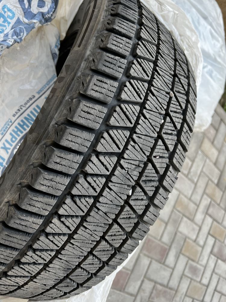 Шины Bridgestone 225/60/R17