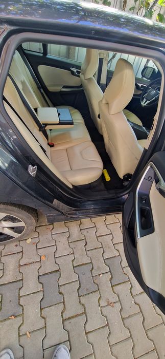 Volvo v60 plug in hybrid