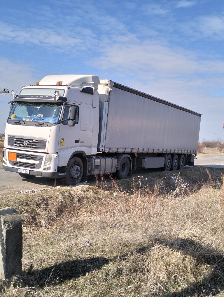 Vand ansamblu Volvo + semiremorca  Schmitz