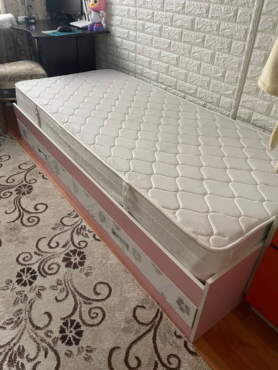Продаются 2 одинаковые кровати