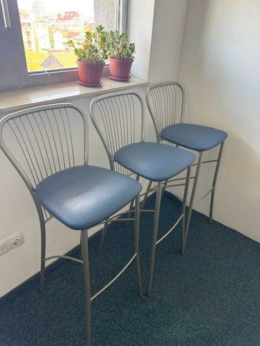 Бар столове 4 бр.