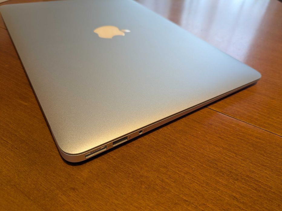 MacBook Air 13" 2015 - Пълен комплект