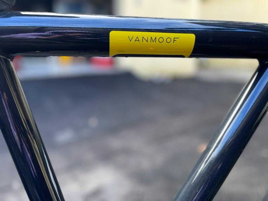 De vanzare bicicleta de oras VanMoof (Nu Canyon,Mondraker,Specialized)