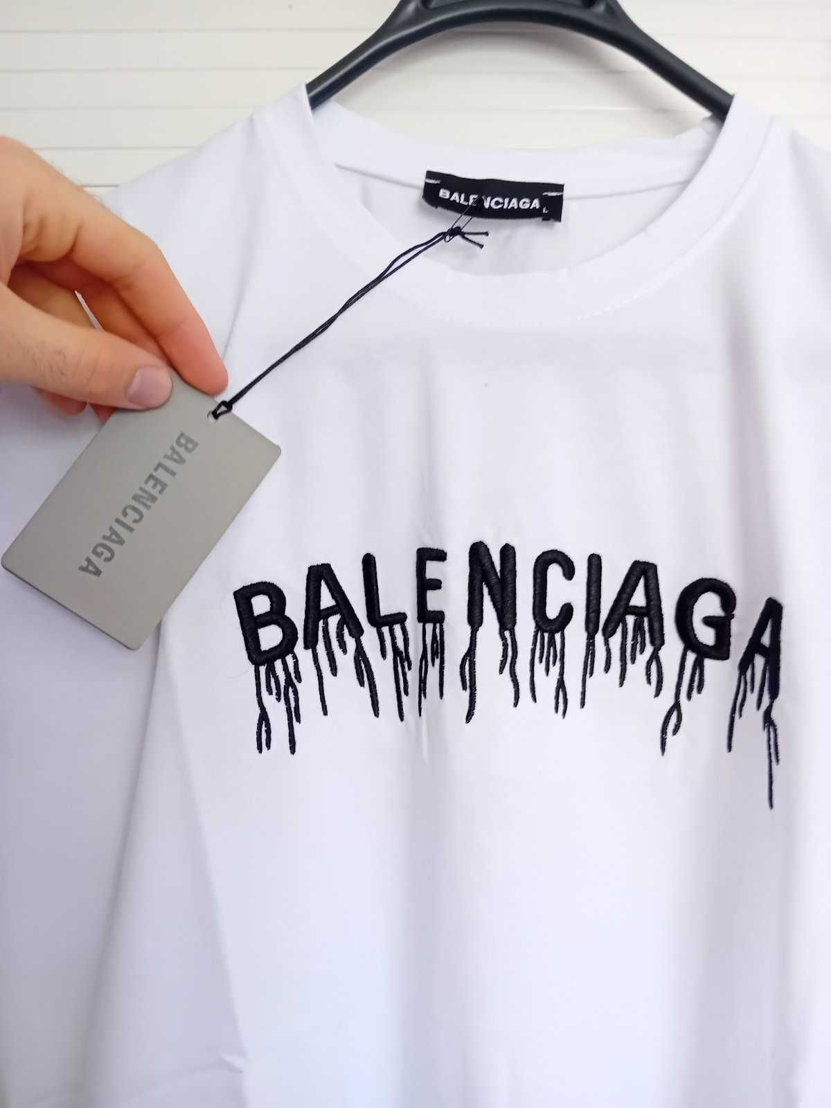 Чисто нова оригинална тениска Balenciaga
