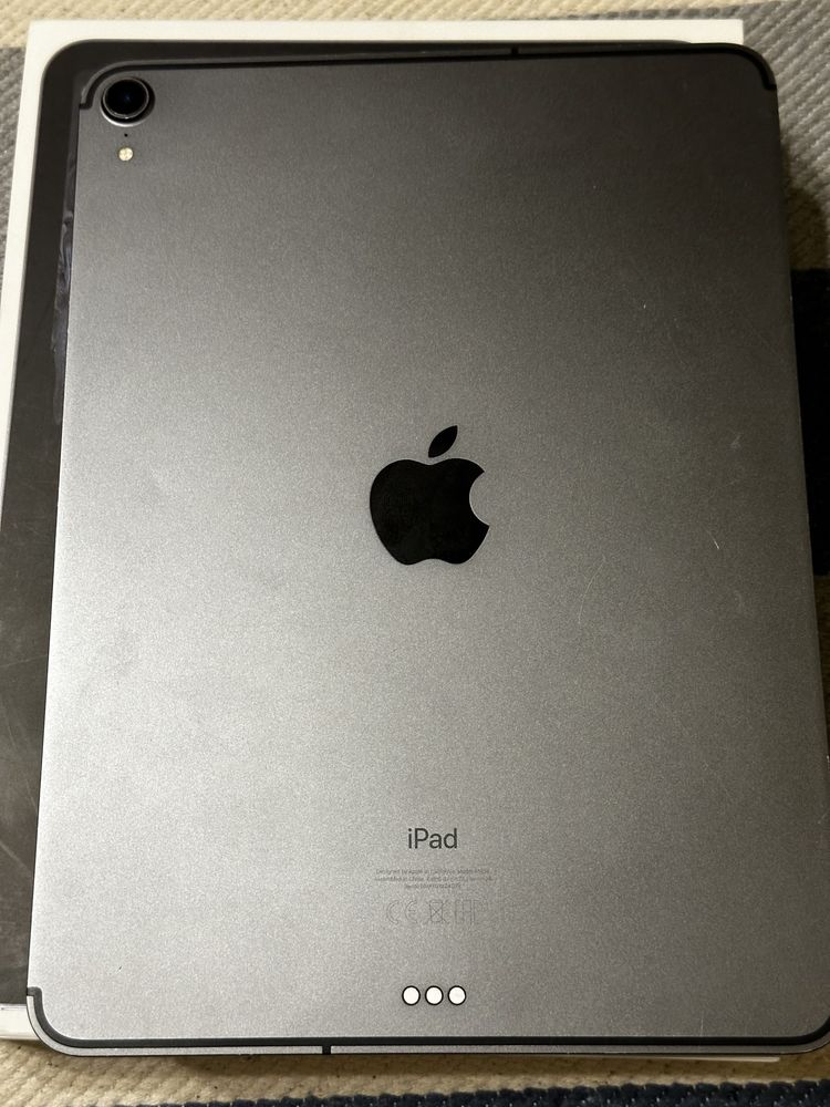 iPad Pro 11’, 64gb, 4g cellular in cutie, stare foarte buna