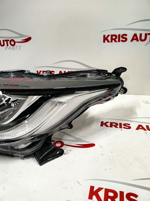 Десен фар Toyota Yaris 2019-23г Full LED/Тойота Ярис 2019-23г
