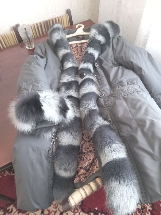 Продам женскую тёплую куртку