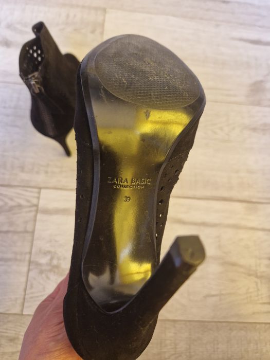 Sandale gheata perforate, piele intoarsa, negre, toc 10 - 10.5 cm,