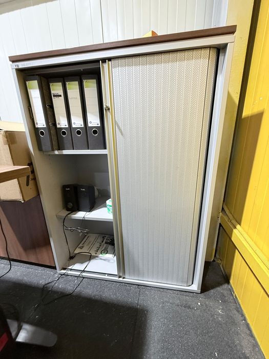 Pachet complet Birou: birou reglabil+corpuri, dulap, scaun,PC complet