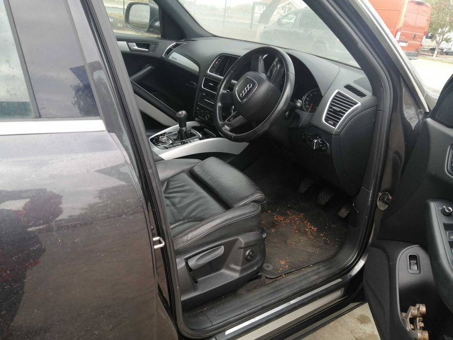 Dezmembram Audi Q5