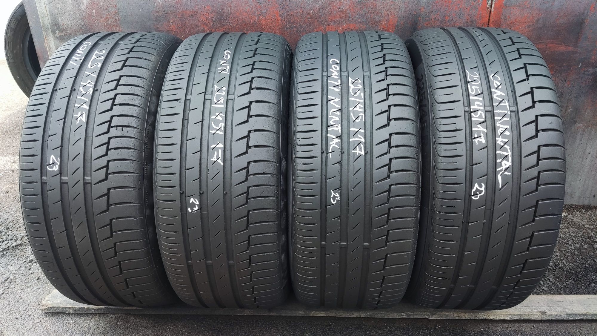 4бр. летни гуми 225/45/17 Continental Premium Contact 6
7mm
dot23
Добр