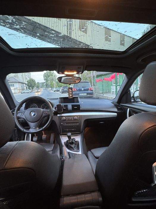Vand bmw seria 1 , 2.0 d , 2010 , manuala 6+1