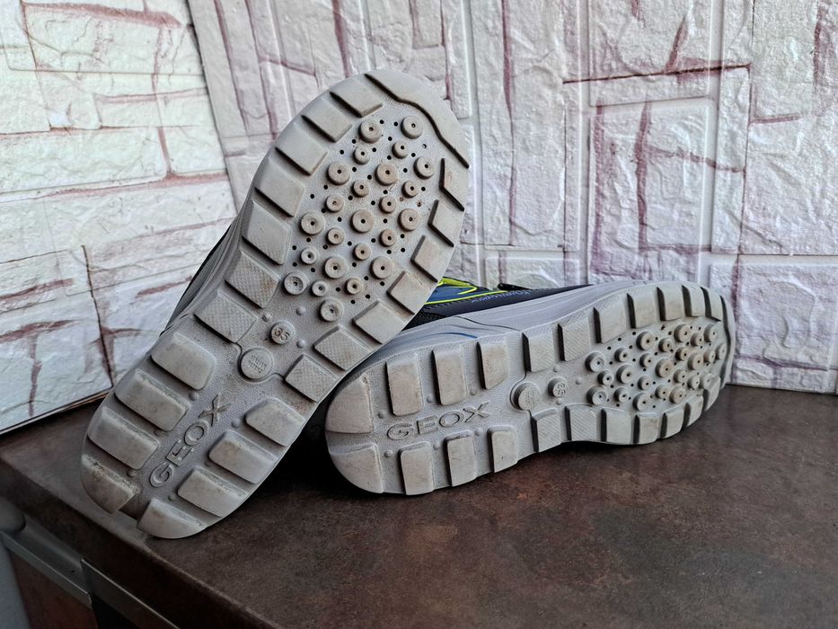 детски ботуши,зимни обувки,боти,апрески,Geox номер35 за момче,геокс