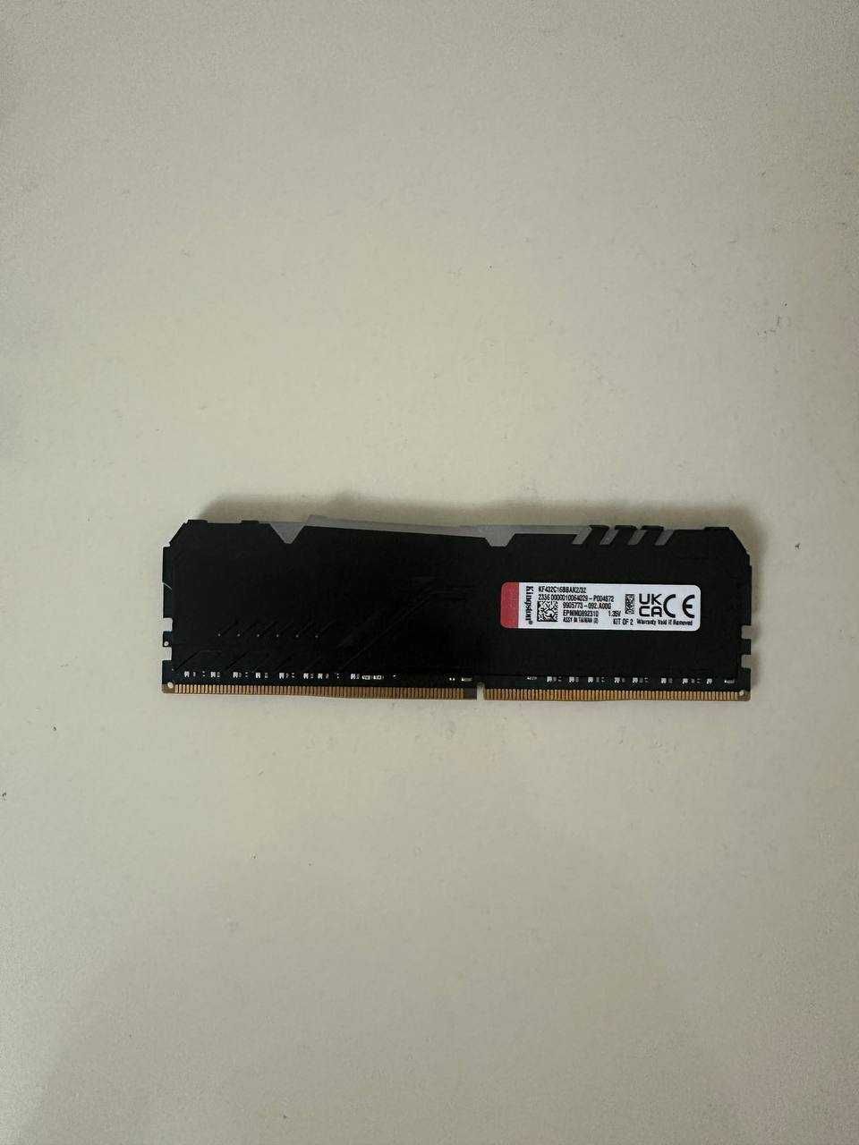 Модуль памяти Kingston FURY Beast RGB 16GB