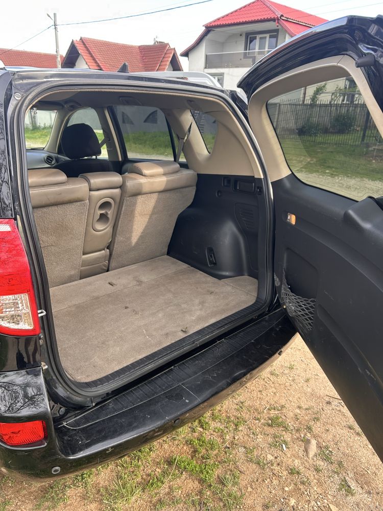 Toyota rav 4.