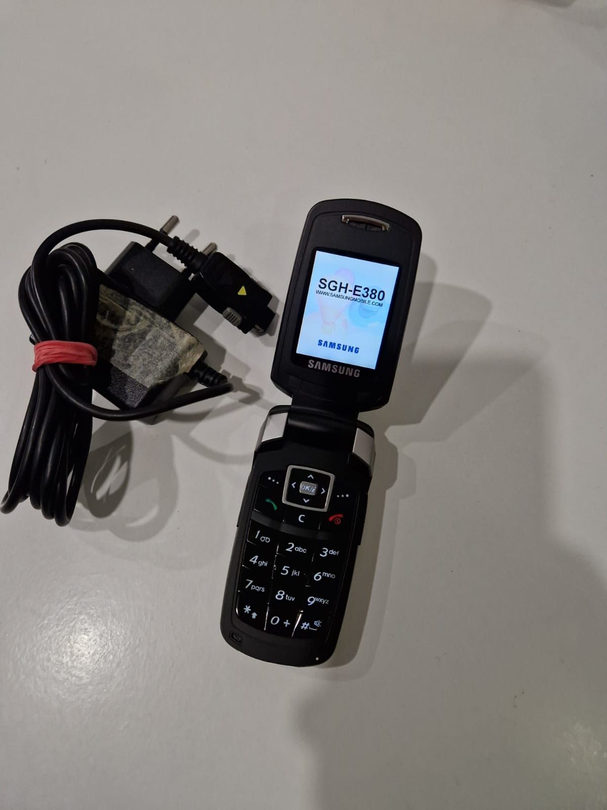 Telefon cu clapeta Samsung SGH-380
