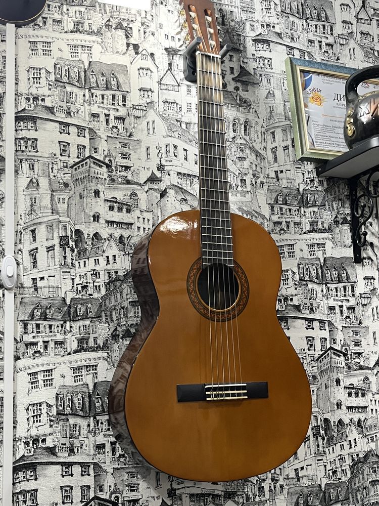 Гитара YAMAHA C40