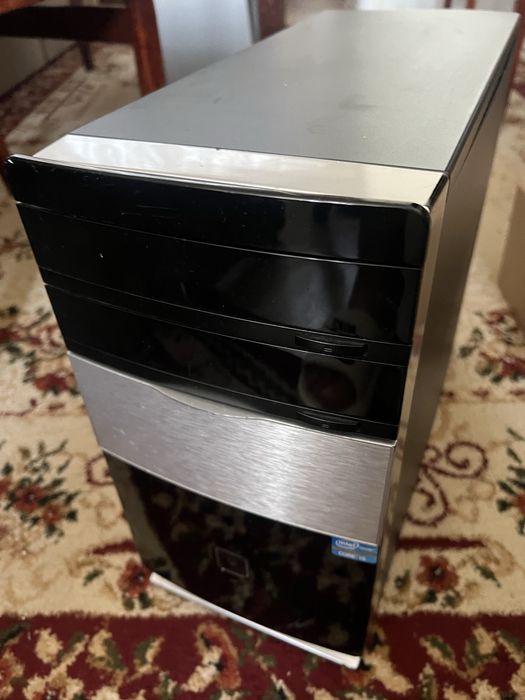 Компьютер б/у с монитором,клавиатурой