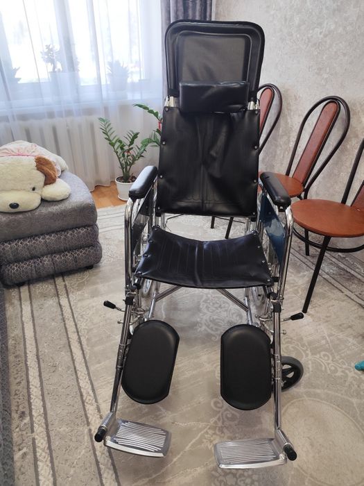 Продам кресло - коляску.